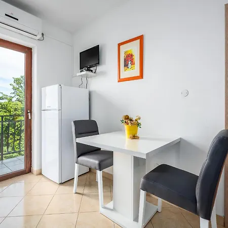 Awesome In With Sauna Apartmán